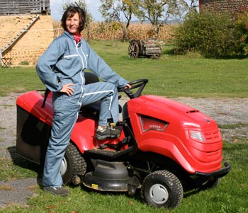 1008tractor-girl.jpg