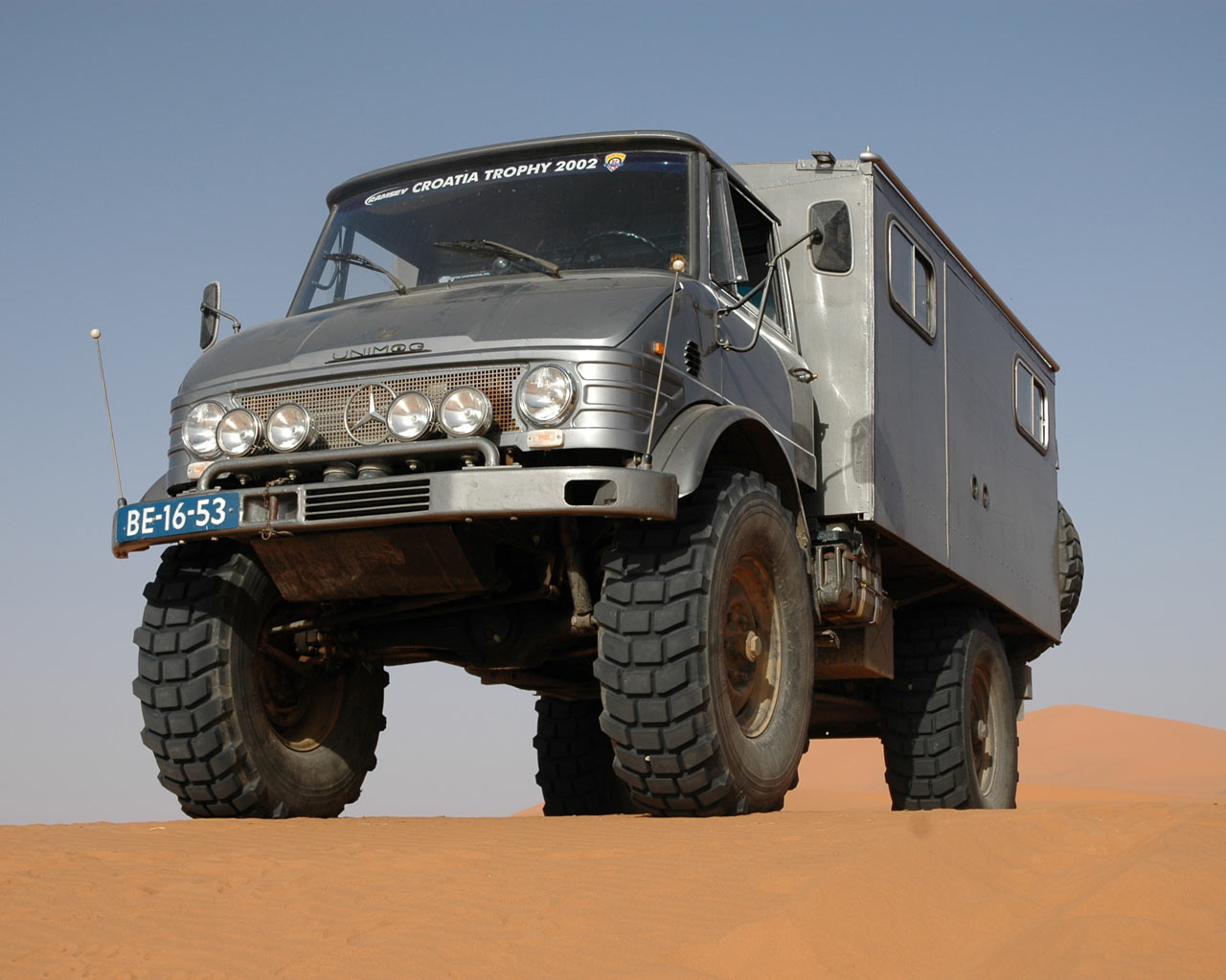 S404-300TDI-erg-chebbi.jpg